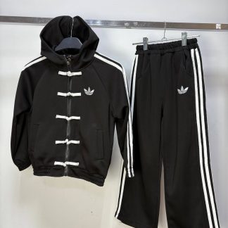 Спортивка Adidas капюшон