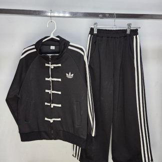 Спортивка Адидас черный